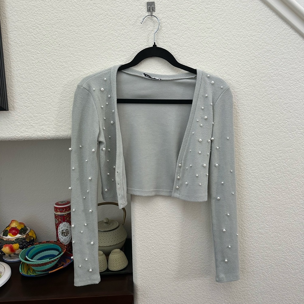 Zara pearl cropped cardigan size small